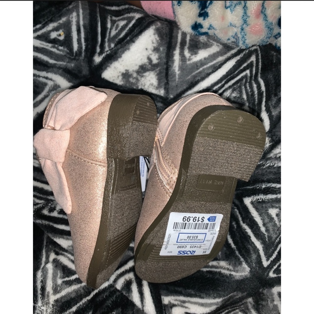 Super cute toddler booties